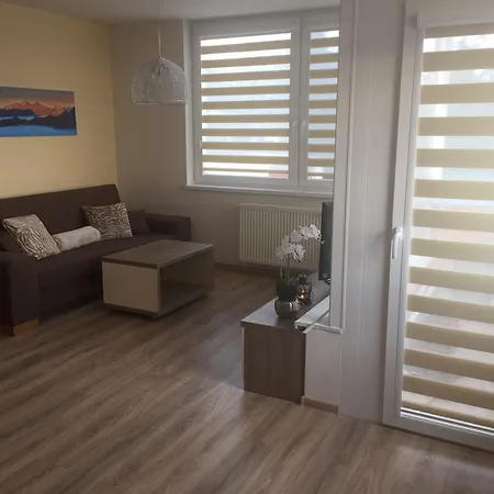 Apartman 77 *